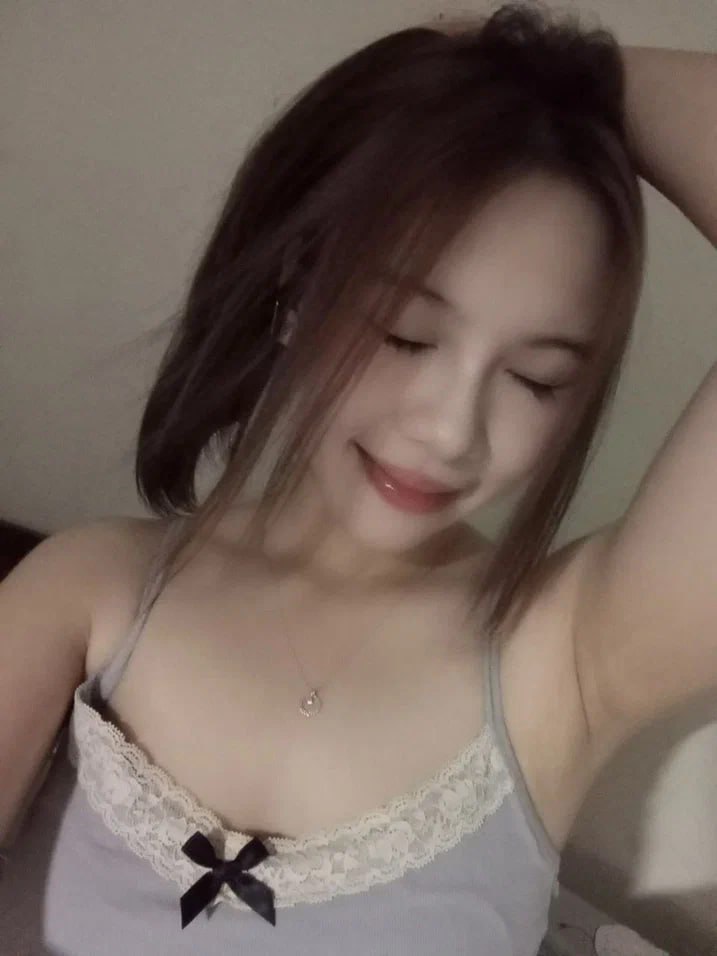 Em đồng nghiệp múp quá chồng chăm đi làm hẳn